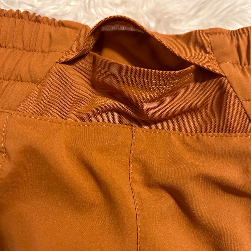 Nike One Women’s Dri-FIT Mid-Rise Brief-Lined Shorts - Picture 7 of 17